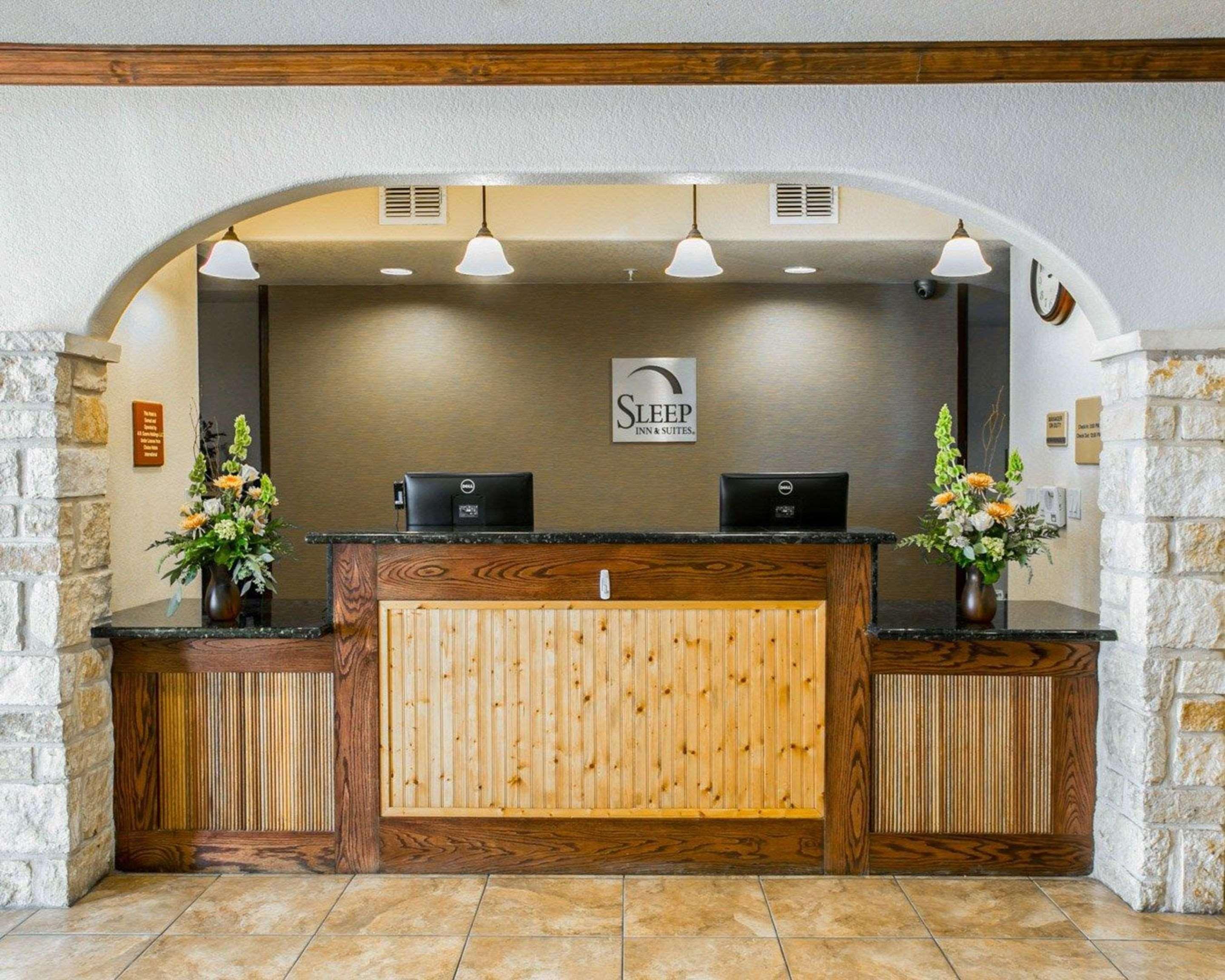 Sleep Inn & Suites Gonzales Near Palmetto State Park Dış mekan fotoğraf