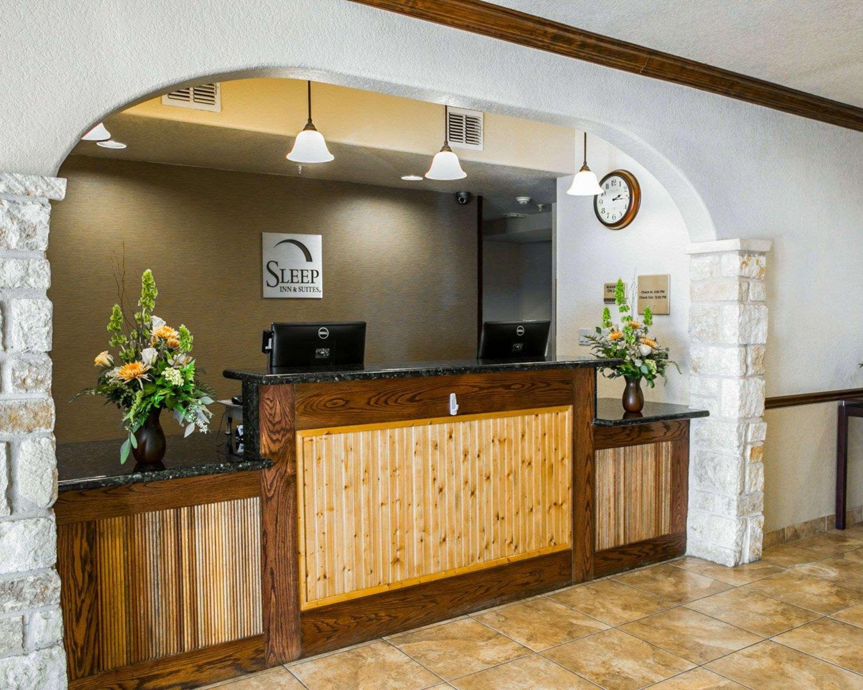 Sleep Inn & Suites Gonzales Near Palmetto State Park Dış mekan fotoğraf