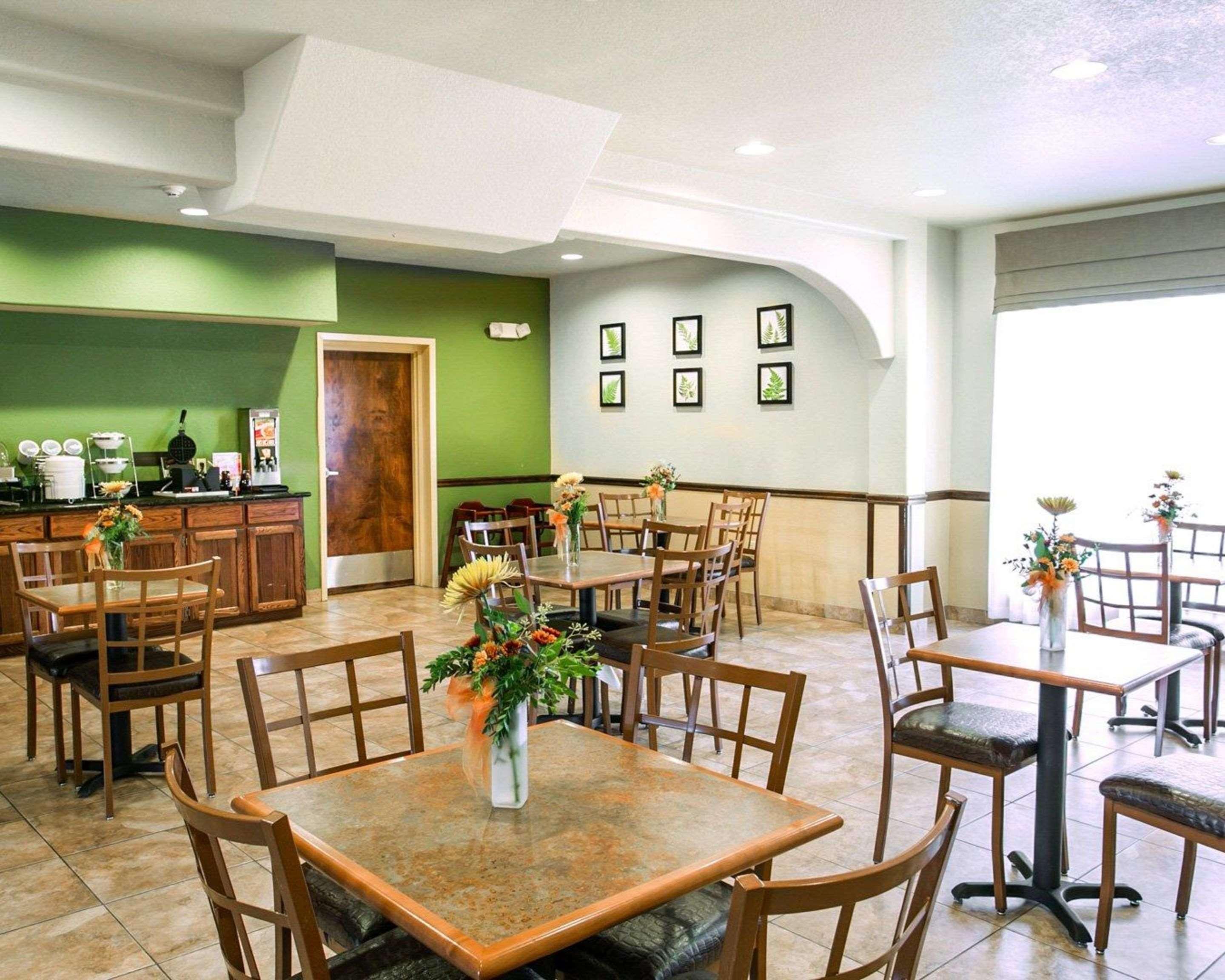 Sleep Inn & Suites Gonzales Near Palmetto State Park Dış mekan fotoğraf